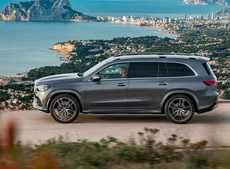 renting-mercedes-benz-gls-4-4.webp