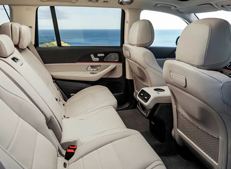 renting-mercedes-benz-gls-7-4.webp