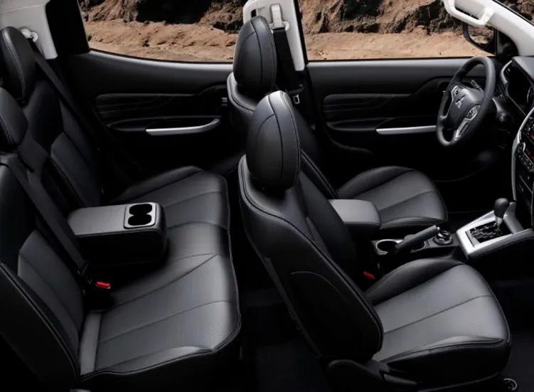 renting-mitsubishi-l200-6-3.webp