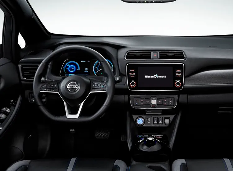 renting-nissan-leaf-3-3.webp