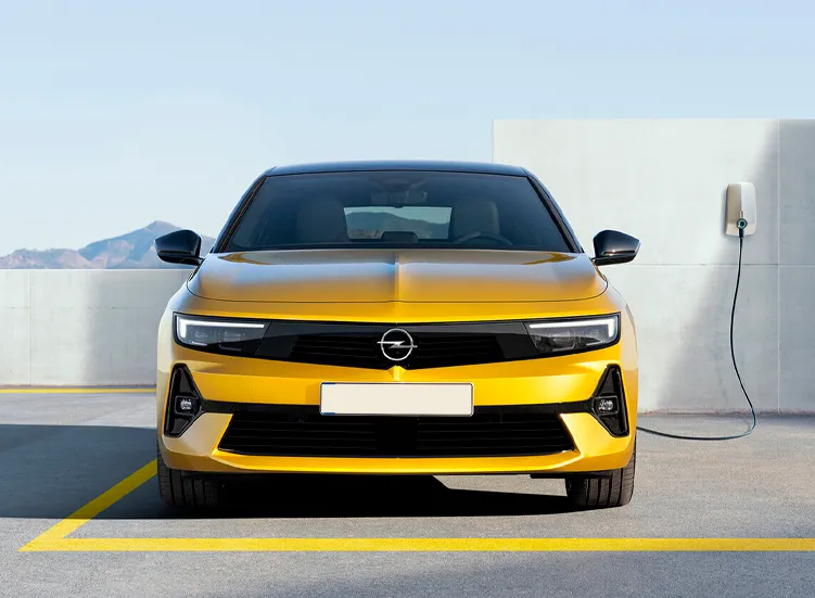 renting-opel-astra-6-3.webp