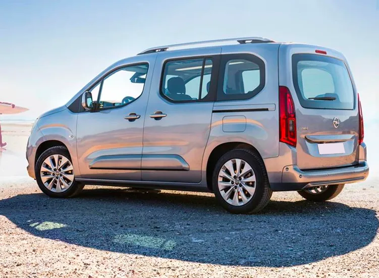 renting-opel-combo-3