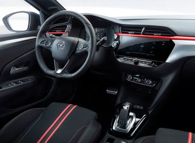 renting-opel-corsa-2-6.webp