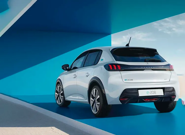 renting-peugeot-208-electrico-3-3.webp