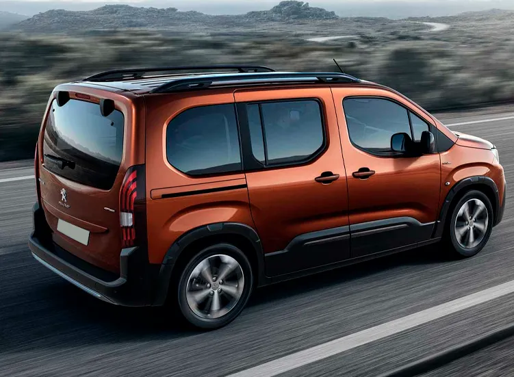 renting-peugeot-rifter-6-1-3.webp