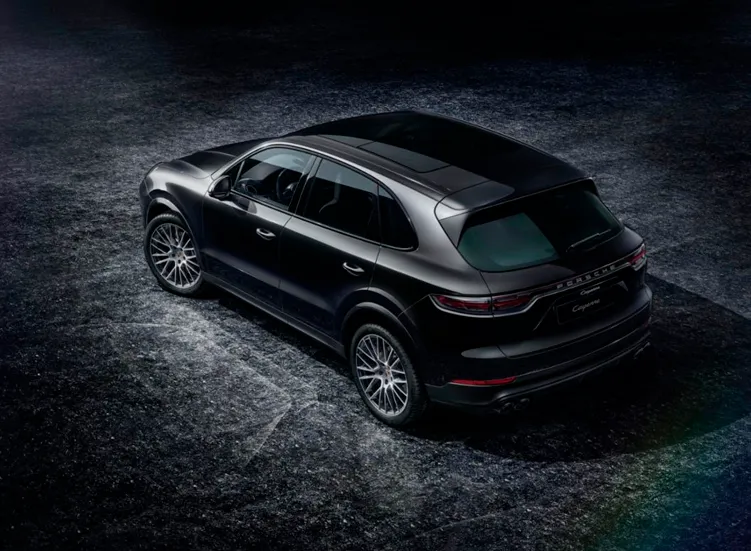 renting-porsche-cayenne-3-6.webp