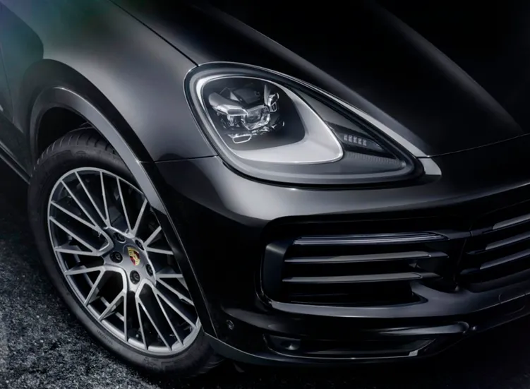 renting-porsche-cayenne-4-6.webp