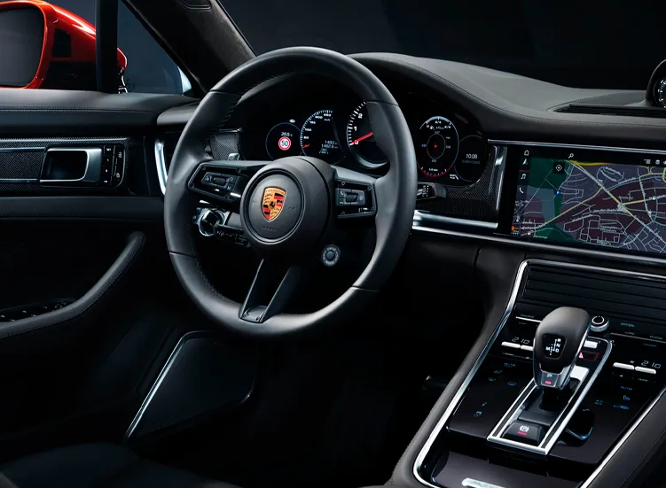 renting-porsche-panamera-7-7.webp