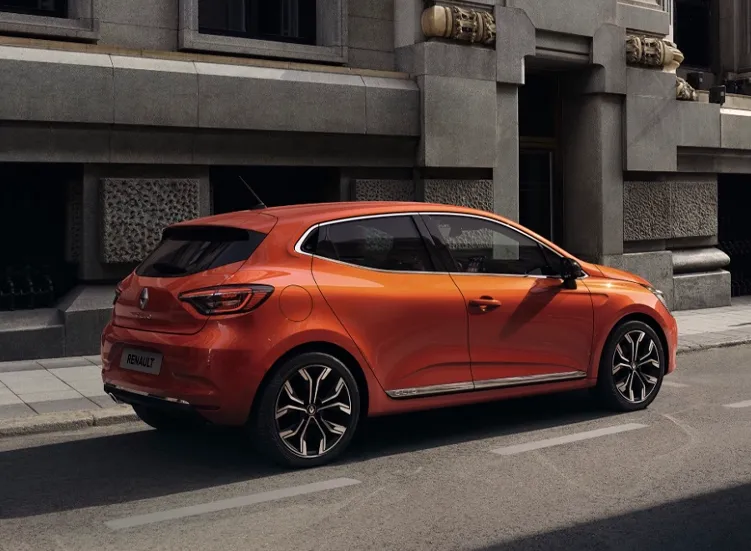renting-renault-clio-6-6.webp