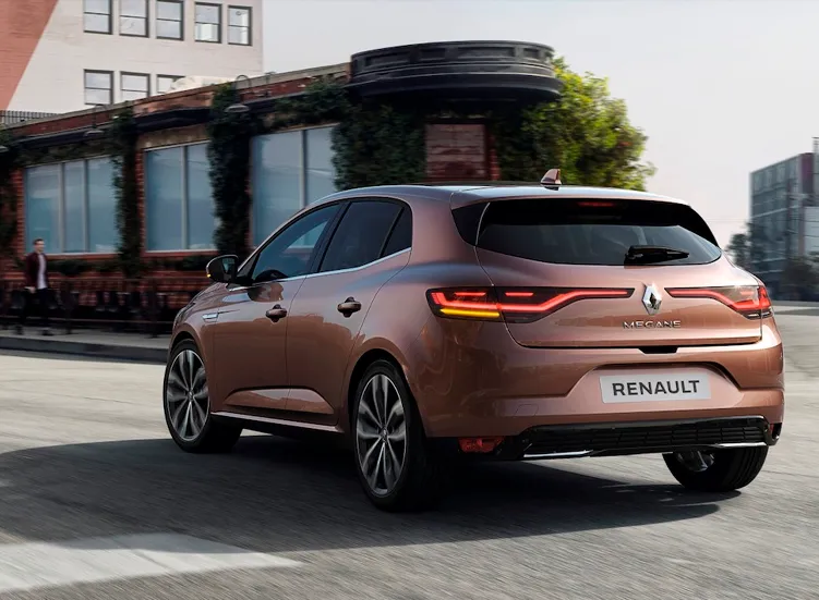 renting-renault-megane-3-7.webp