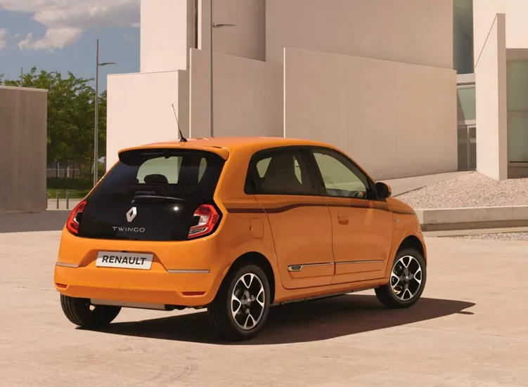 renting-renault-twingo-2-3.webp