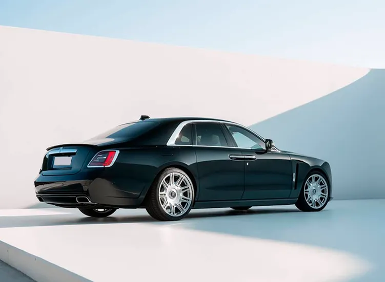 renting-rolls-royce-ghost-2-3.webp