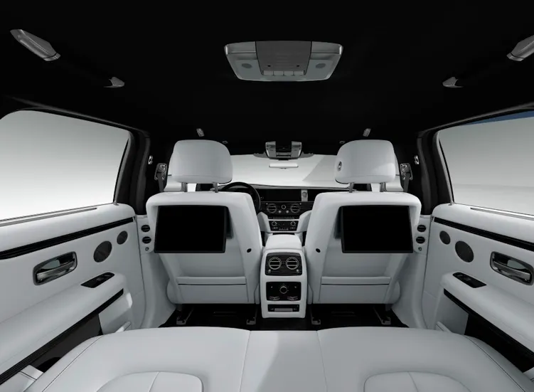 renting-rolls-royce-ghost-6-3.webp