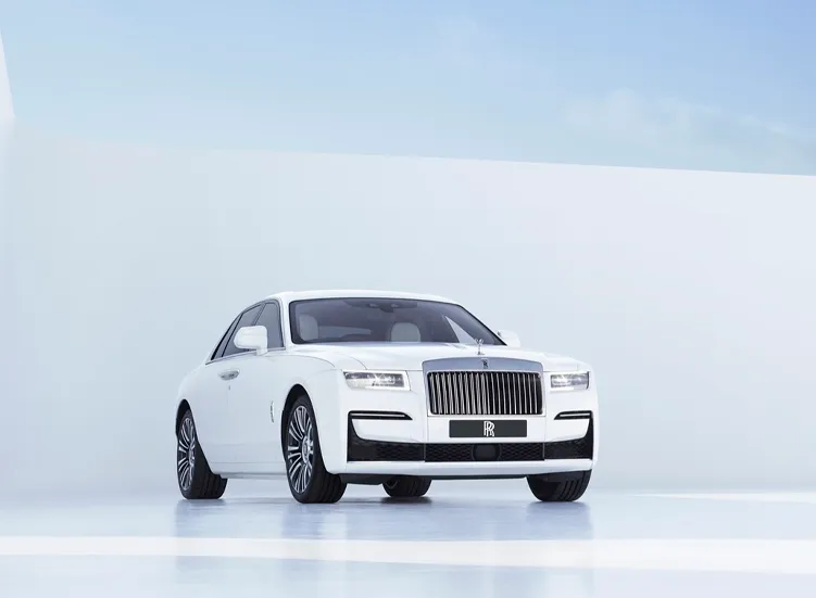 renting-rolls-royce-ghost-7-3.webp