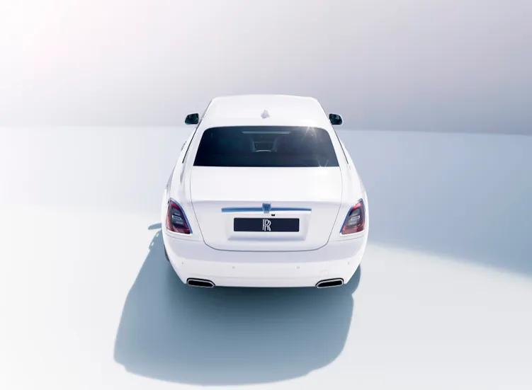 renting-rolls-royce-ghost-8-3.webp