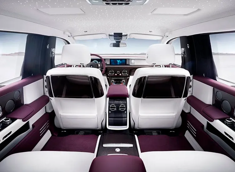 renting-rolls-royce-phantom-6-3.webp