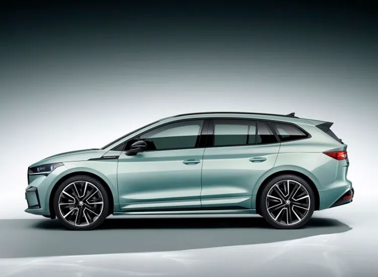 renting-skoda-enyaq-3-3.webp