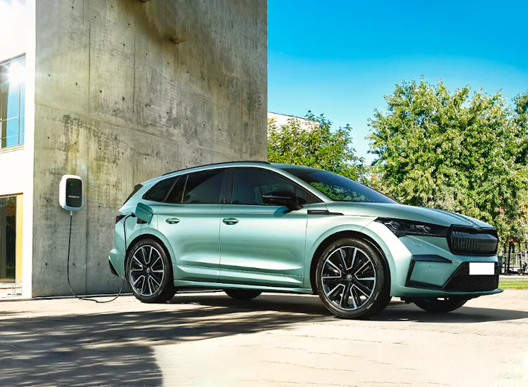 renting-skoda-enyaq-8-3.webp