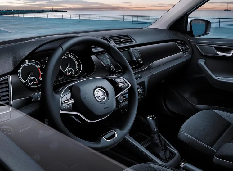 renting-skoda-fabia-5-3.webp