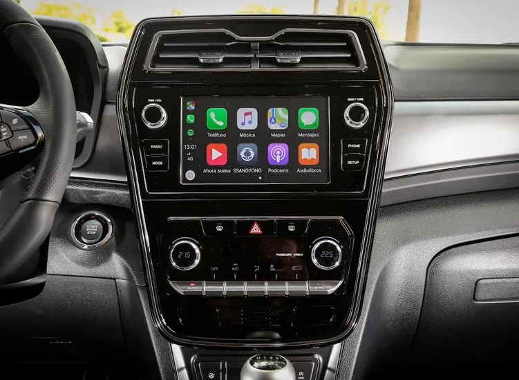 renting-ssangyong-tivoli-4-3.webp