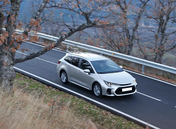renting-suzuki-swace-5-3.webp