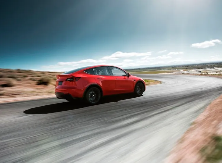 renting-tesla-model-s-4-3.webp