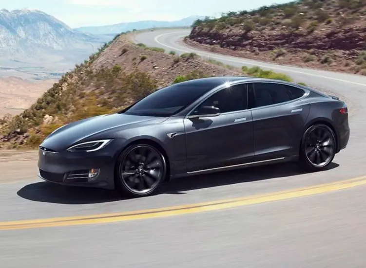 renting-tesla-model-s-8-3.webp