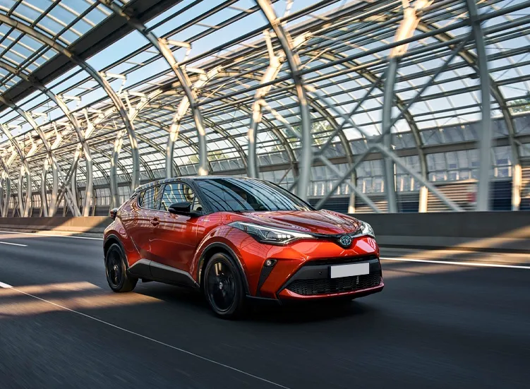 renting-toyota-c-hr-4-3.webp