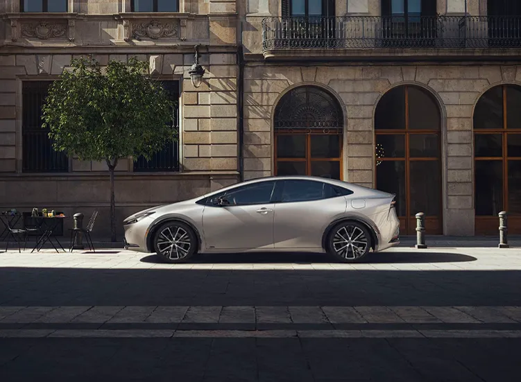 renting-toyota-prius-6-3.webp