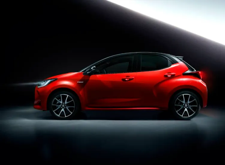renting-toyota-yaris-4-3.webp