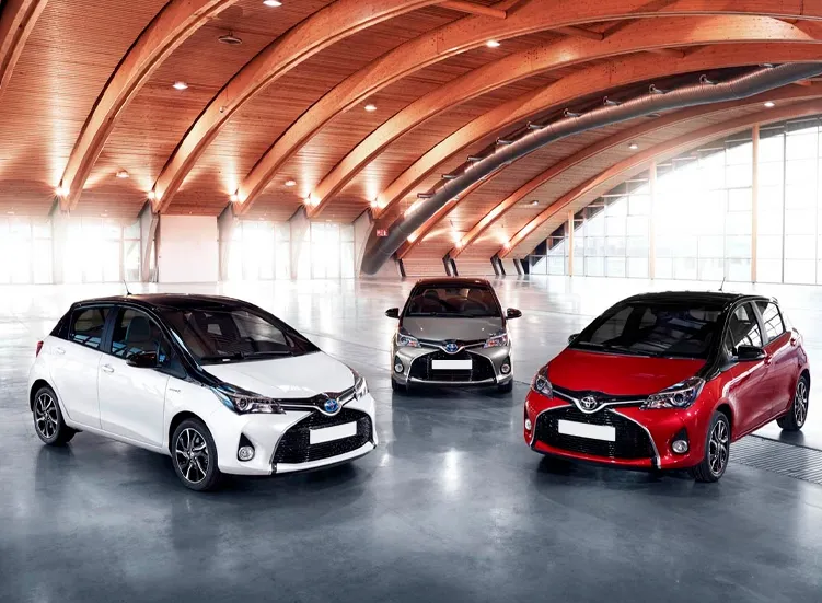 renting-toyota-yaris-8-3.webp