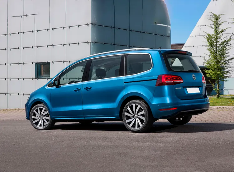 renting-volkswagen-sharan-2-3.webp