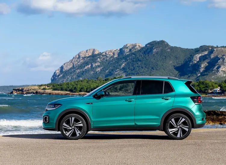 renting-volkswagen-t-cross-2-3.webp