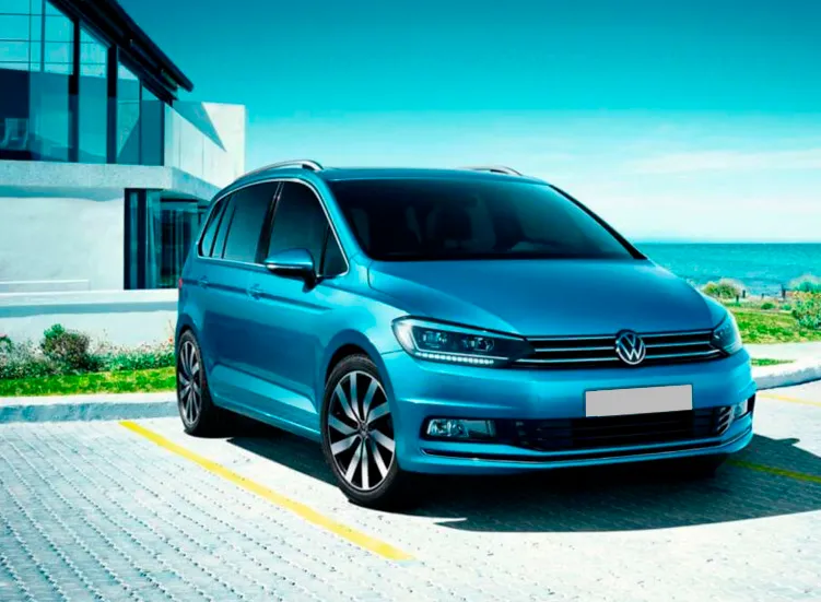 renting-volkswagen-touran-1