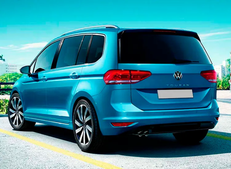 renting-volkswagen-touran-2
